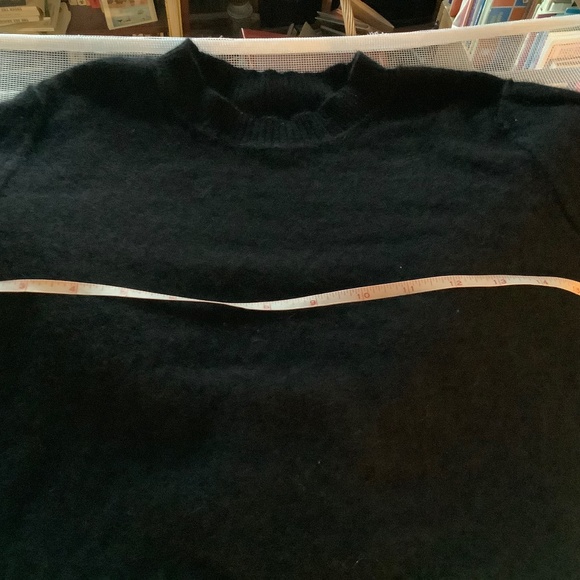 Vineyard Vines 100% Cashmere Womens Black Sweater, Size M, Shep & Ian Crew Neck - Picture 4 of 6